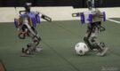 Google научила роботов играть в футбол (видео)